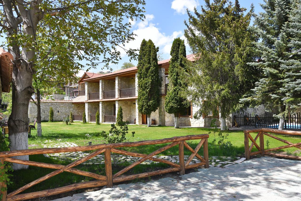 Kirovi Tun Hotel Dilijan Exterior photo